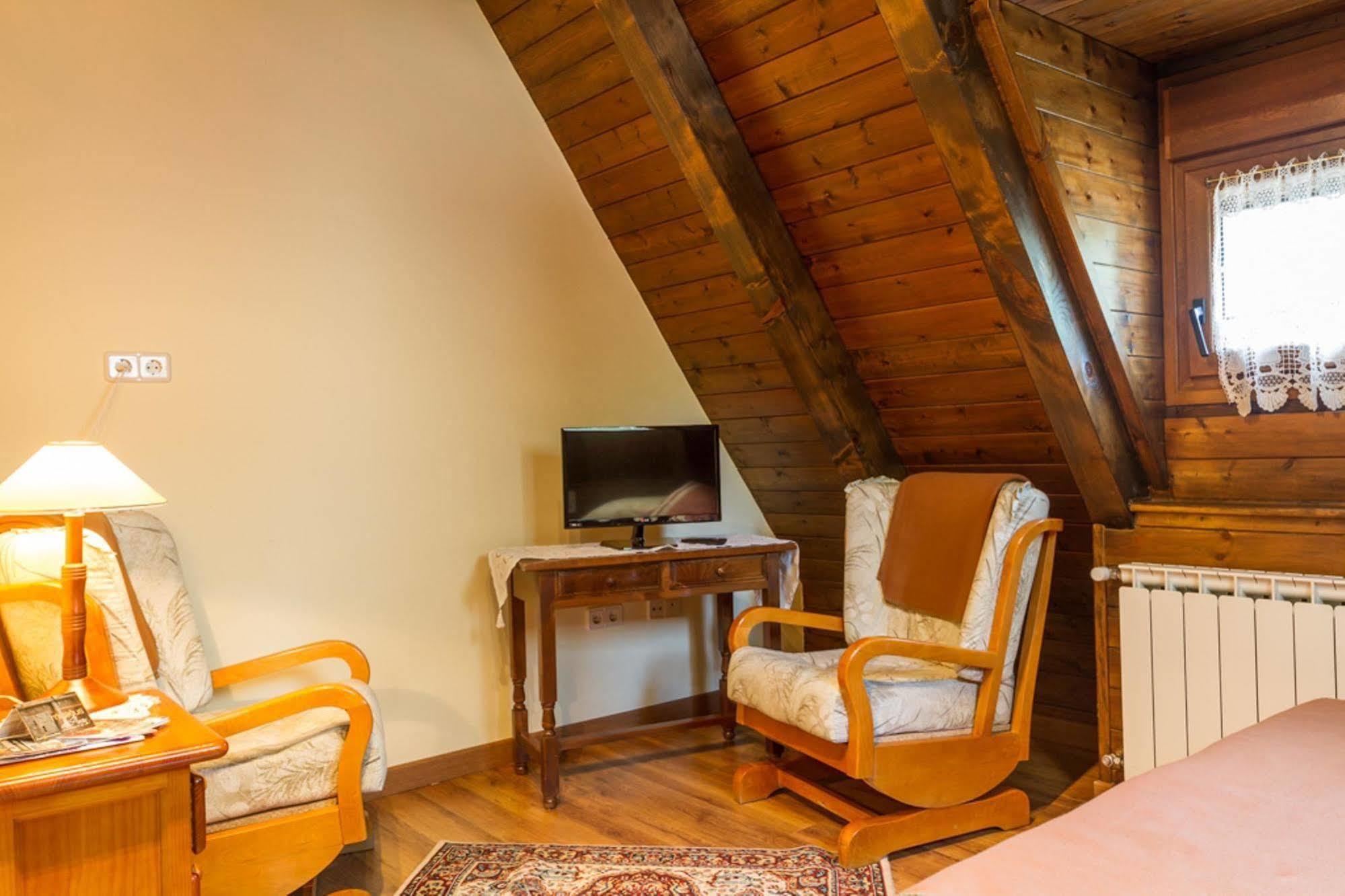 Hostal Aiguamog Salardú Extérieur photo