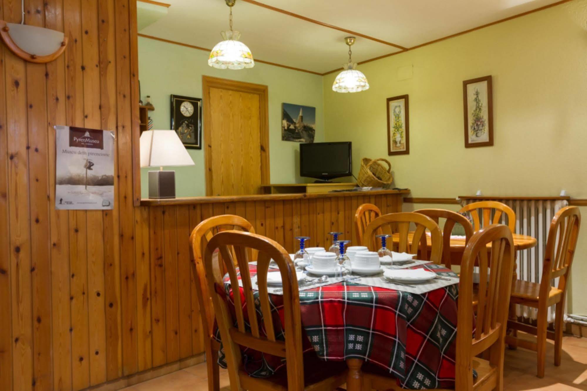 Hostal Aiguamog Salardú Extérieur photo